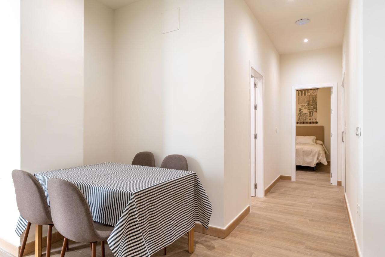 Apartamentos Cervantes 17 セビリア エクステリア 写真